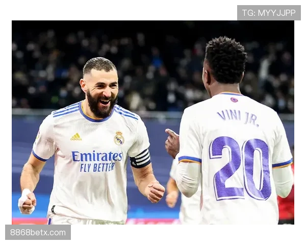 本泽马与阿圭罗终结能力差异及其战术角色适配性分析