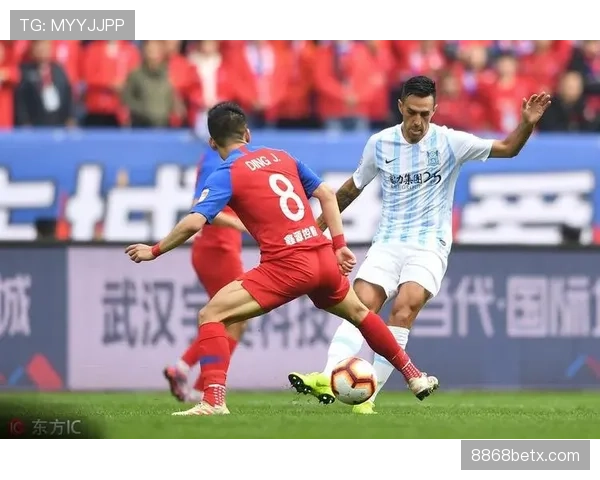 点球主罚前进攻方提前进区，为何有时不判重罚？